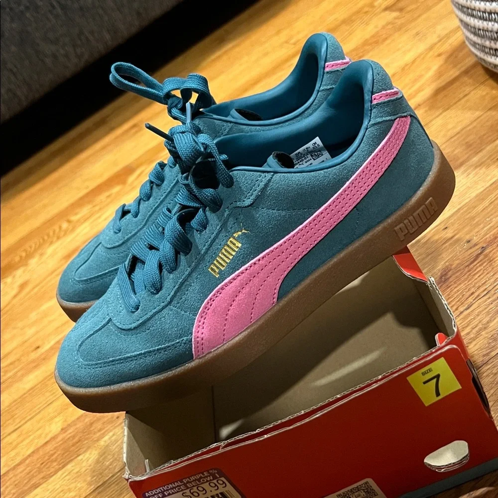 Puma Teal Suede Sneakers with Pink Formstrip and Gum Sole - Picture 2 of 7